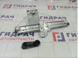 Стеклоподъемник механический задний левый Renault Duster 8200733831