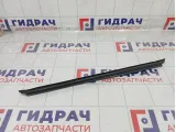 Уплотнитель стекла заднего левого Renault Duster 823310035R