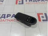 Блок управления стеклоподъемниками Renault Duster 8200108269
