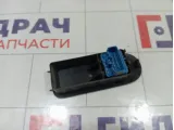 Блок управления стеклоподъемниками Renault Duster 8200108269