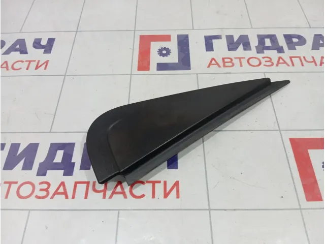 Накладка двери наружная задняя правая Renault Duster 822347891R