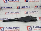 Решетка под лобовое стекло (Жабо) левая Renault Duster 8200825457