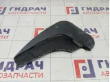 Брызговик передний правый Renault Duster 638505334R