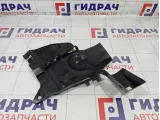 Пыльник двигателя левый Renault Duster 638315299R