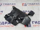 Пыльник двигателя левый Renault Duster 638315299R