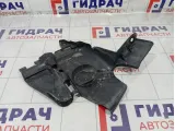 Пыльник двигателя правый Renault Duster 638305972R
