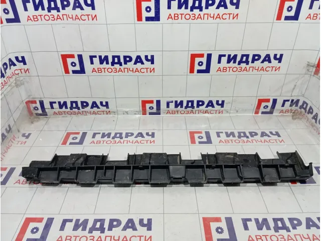 Кронштейн накладки порога наружней левый Renault Duster 764580002R