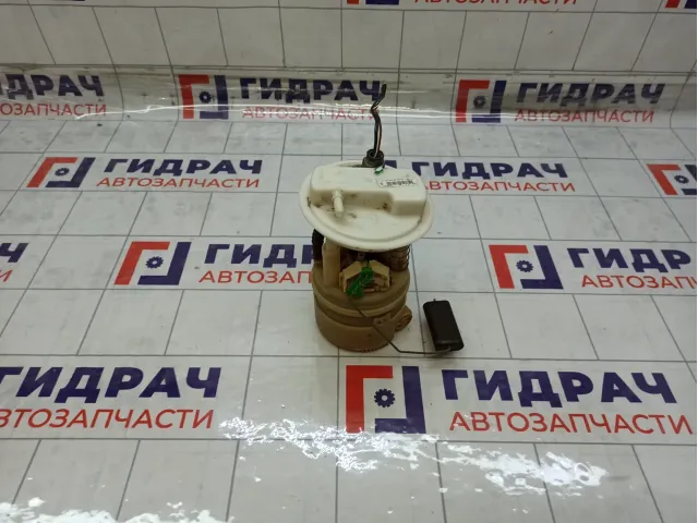 Насос топливный Renault Duster 172025272R