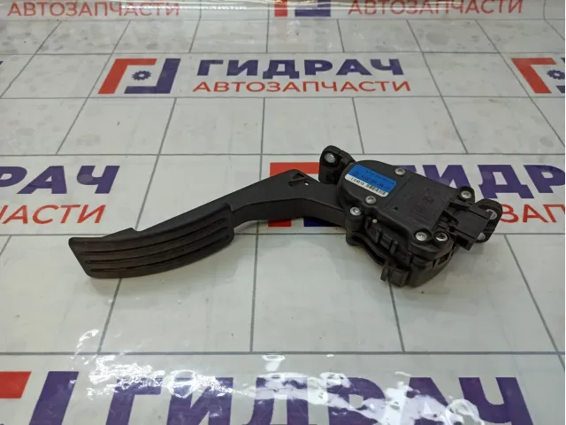 Педаль газа Renault Duster 8200589366