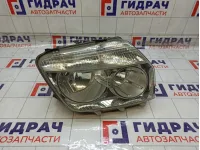Фара правая Renault Duster 260100067R