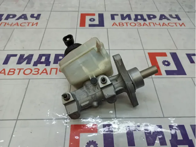 Цилиндр тормозной главный Renault Duster 6001551314