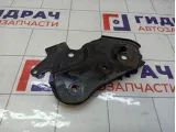 Кронштейн балки правый Renault Duster 8200823807