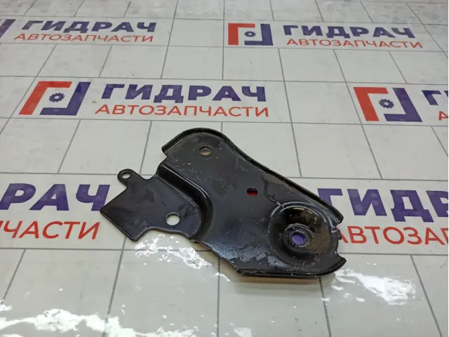 Кронштейн балки левый Renault Duster 8200823809