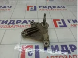 Кронштейн КПП (АКПП, МКПП) Renault Duster 8200043085