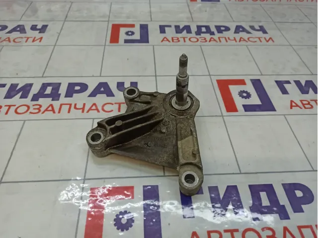 Кронштейн КПП (АКПП, МКПП) Renault Duster 8200043085