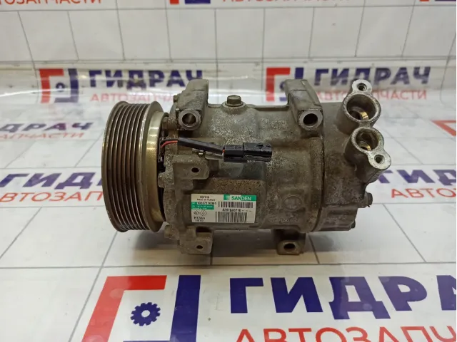Компрессор системы кондиционирования Renault Duster 8201018716