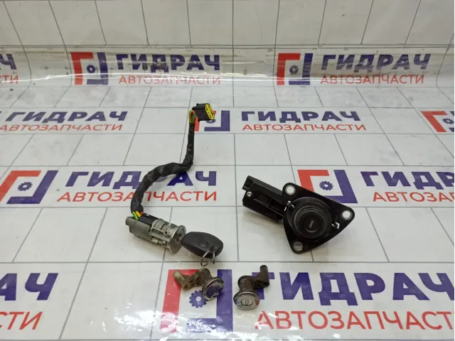 Замок зажигания комплект Renault Duster 6001546809