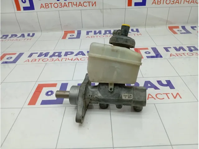 Цилиндр тормозной главный Renault Duster 6001551314