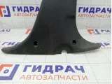 Обшивка стойки средней правой нижняя Renault Duster 8200823419