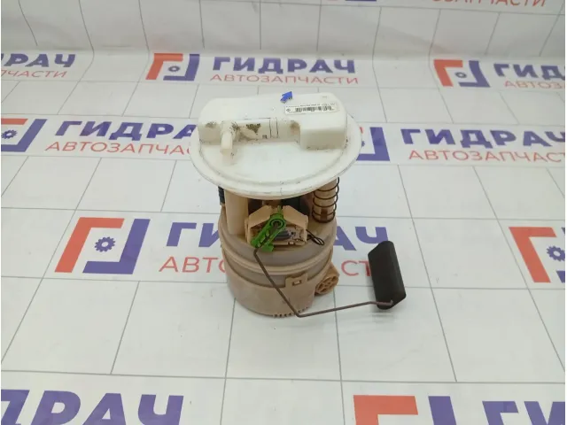 Насос топливный Renault Duster 172025090R