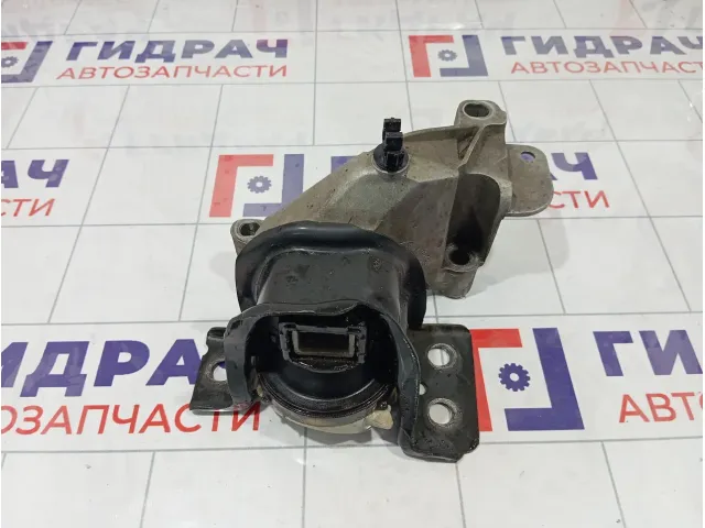 Опора двигателя правая Renault Duster 112101351R