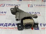 Опора двигателя правая Renault Duster 112101351R