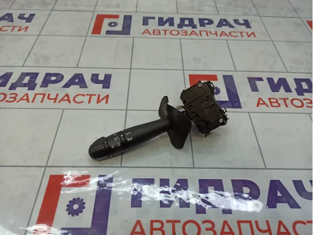 Переключатель поворотов подрулевой Renault Duster 6001551357