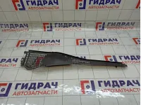 Решетка под лобовое стекло (Жабо) левая Renault Duster 8200825457 Решетка под лобовое стекло (Жабо) левая Renault Duster 8200825457