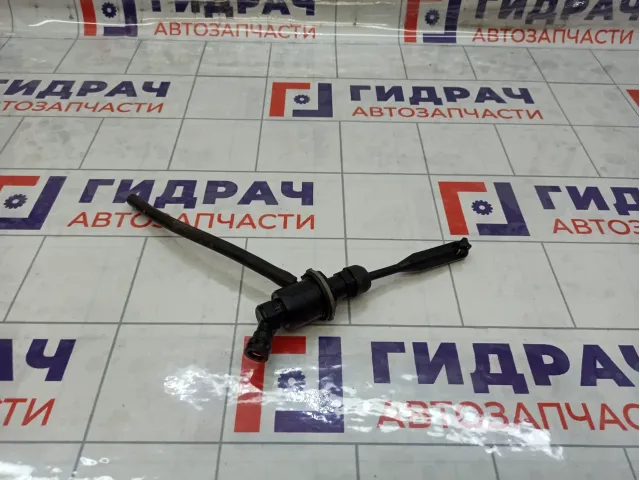 Цилиндр сцепления главный Renault Duster 306107623R