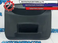 Обшивка двери багажника Renault Duster 909008769R. Дефект.