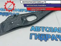 Решетка стеклоочистителя правая Renault Duster 8200294316.