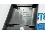 Обшивка стойки средней левой нижняя Renault Duster 8200823418. Царапины.
