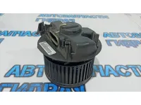 Моторчик отопителя Renault Duster 6001547691. Без кондиционера.