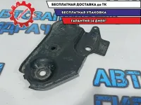 Кронштейн передней балки правый Renault Duster 8200823807.