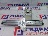 Стеклоподъемник механический задний правый Renault Duster 8200733830