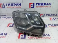 Фара правая Renault Duster 260107307R