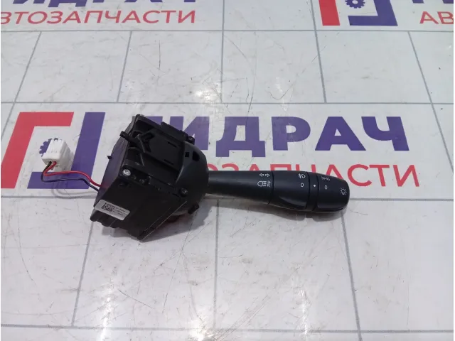 Переключатель поворотов подрулевой Renault Duster 6001551361