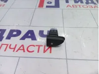 Кнопка центрального замка Renault Duster 252103678R