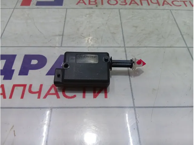 Активатор замка багажника Renault Duster 7700712901