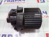 Моторчик отопителя (печки) Renault Duster 272100975R