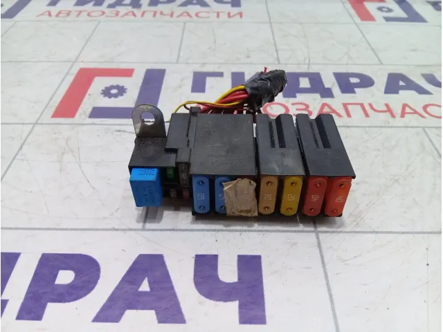 Блок предохранителей Renault Duster 243510925R