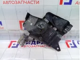Пыльник двигателя левый Renault Duster 638318745R