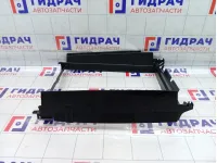 Дефлектор радиатора Renault Duster 215597164R