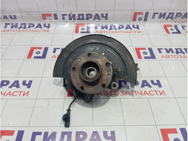 Кулак поворотный передний левый Renault Duster 8200881914
