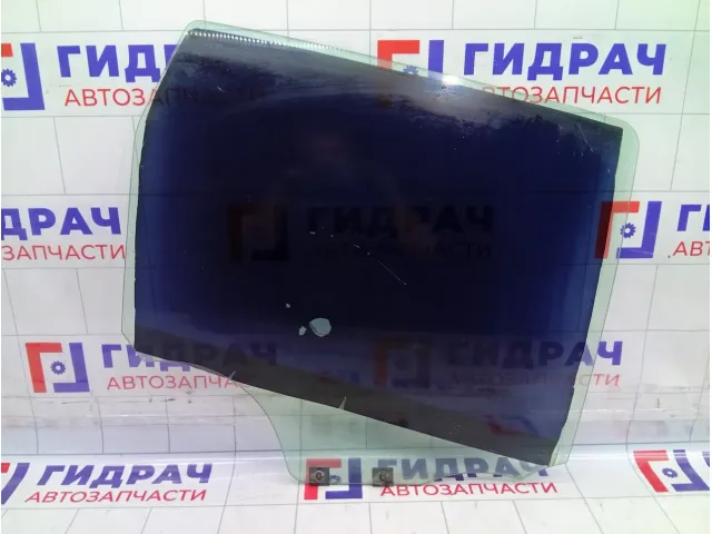 Стекло двери задней правой Renault Duster 823003687R