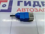 Выключатель концевой педали сцепления Renault Duster 253255192R