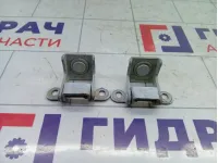 Петли крышки (двери) багажника Renault Duster 844003908R