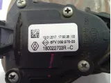 Педаль газа Renault Duster 180022703R