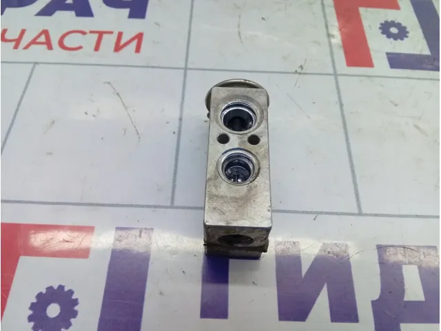 Клапан кондиционера Renault Duster 6001547682
