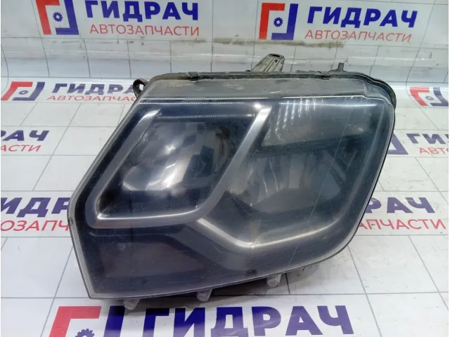 Фара левая Renault Duster 260605020R